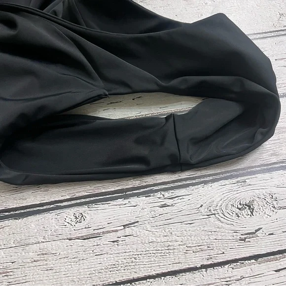 Makara Wear Luna Long Sleeve Swimsuit High Neck One Piece Black size Medium - Picture 11 of 15